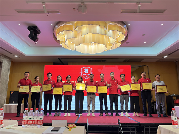 祝賀賽為斯獲得第九屆牛商爭霸企業進步獎